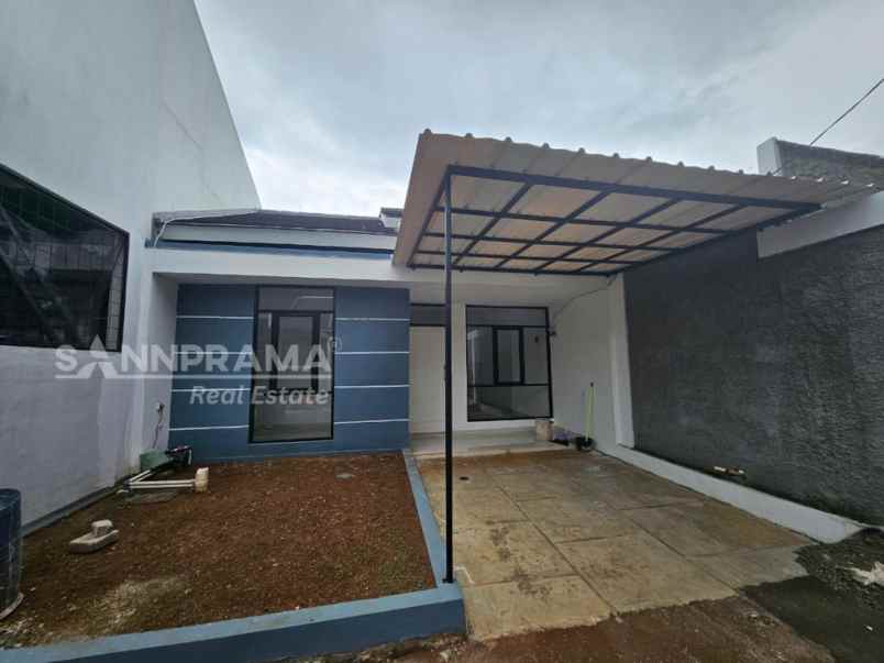 dijual rumah serua