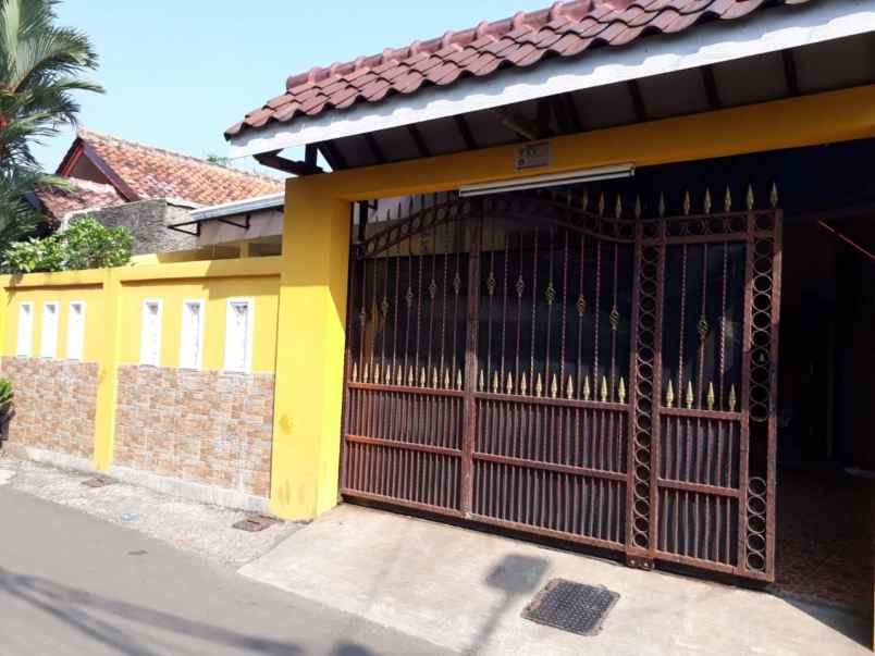 dijual rumah siap huni