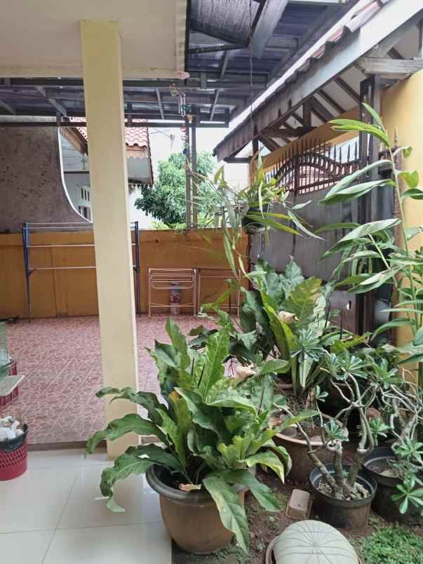 dijual rumah siap huni