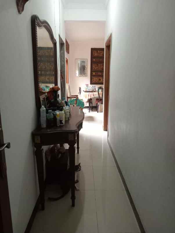 dijual rumah siap huni