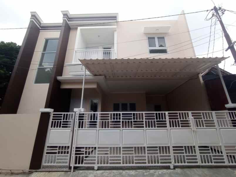 dijual rumah siap huni di kalimulyan depok