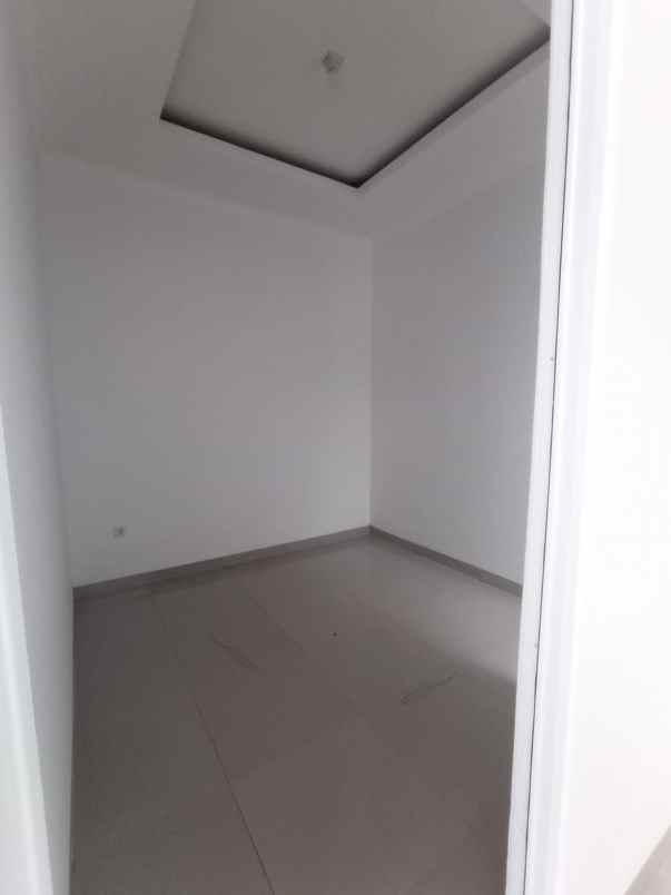 dijual rumah siap huni di kalimulyan depok