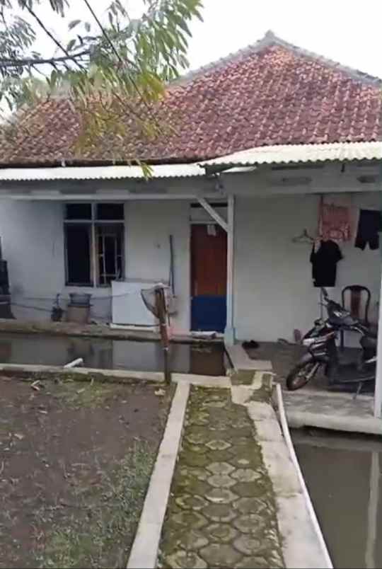 dijual rumah siap huni rumah sudah renov strategis