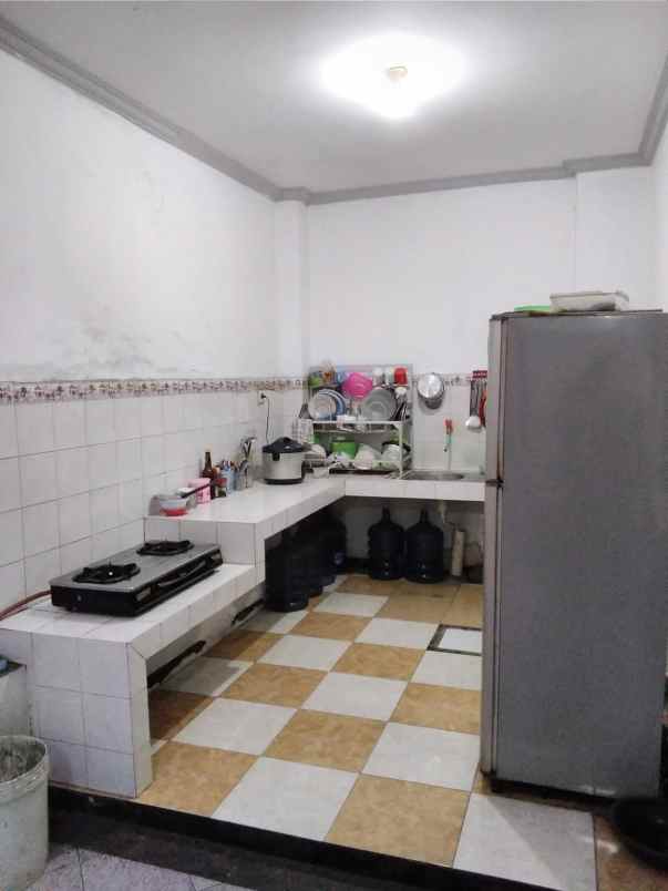 dijual rumah siwalankerto