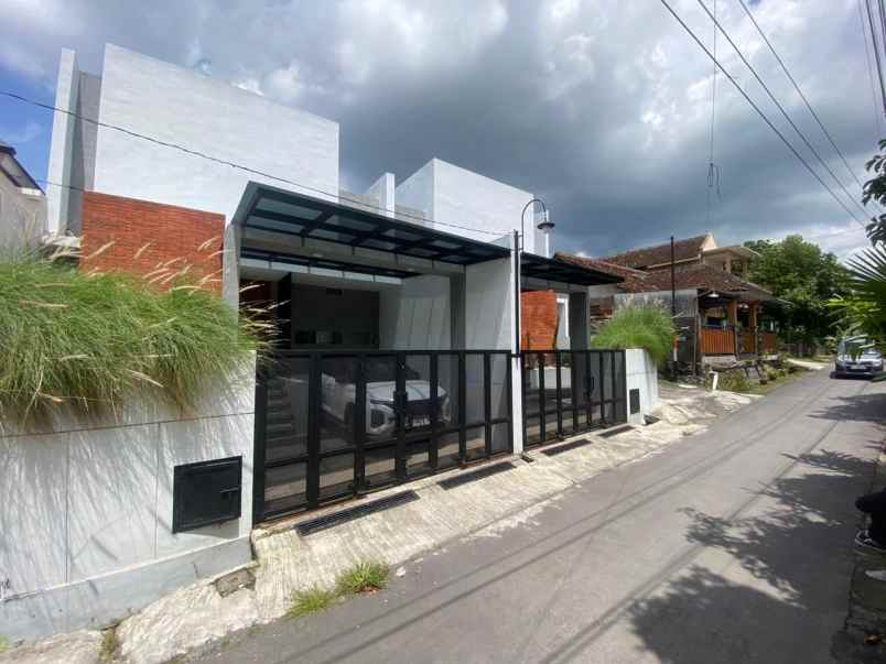 dijual rumah sukoharjo ngaglik sleman