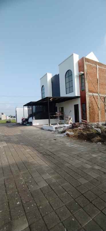 dijual rumah sukun