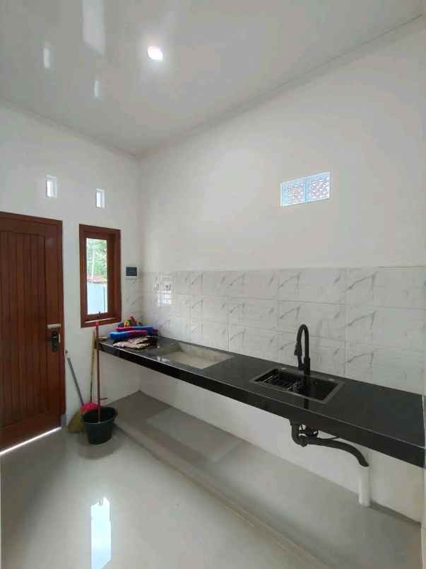 dijual rumah sumberadi