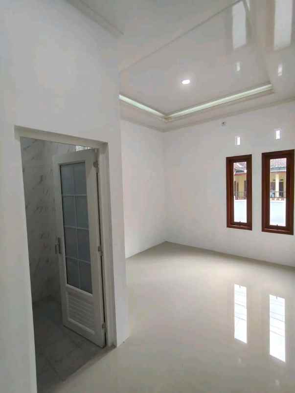 dijual rumah sumberadi