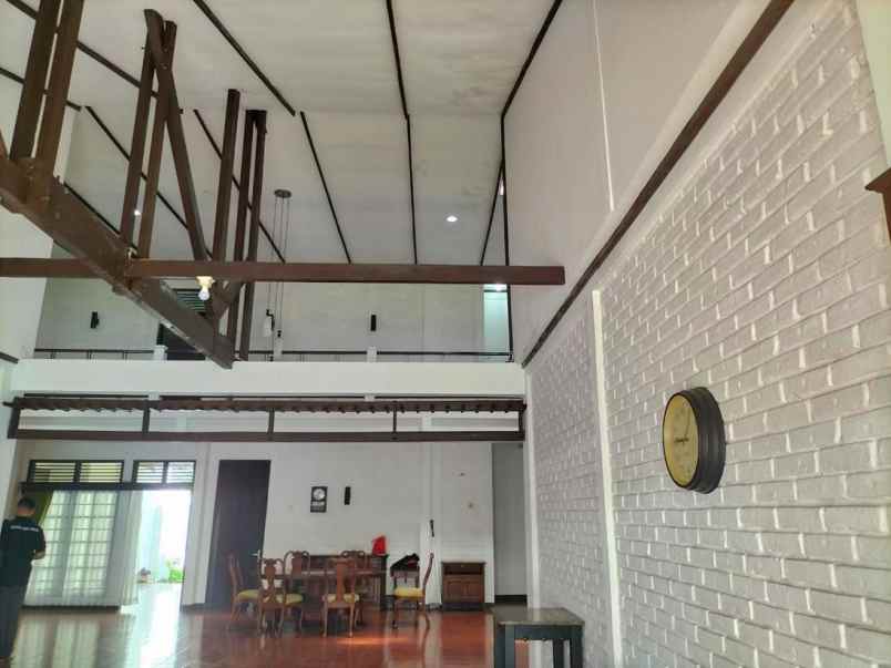 dijual rumah suryalaya