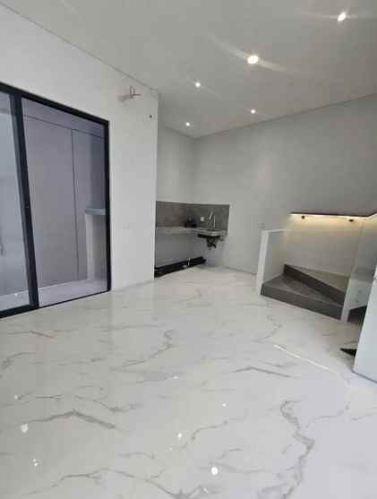 dijual rumah sutorejo