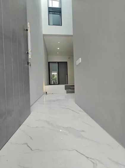 dijual rumah sutorejo