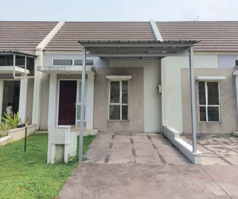 dijual rumah suvarna sutera tangerang