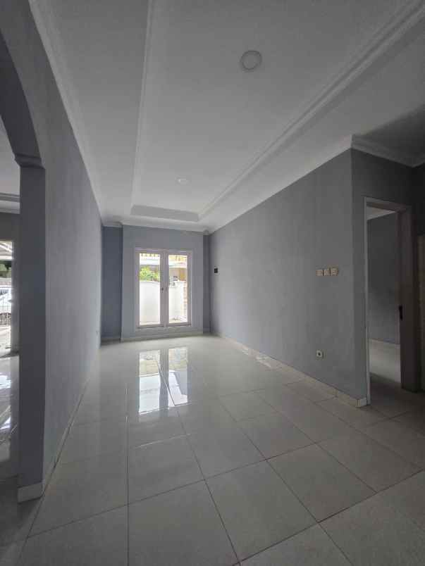 dijual rumah taman harapan baru