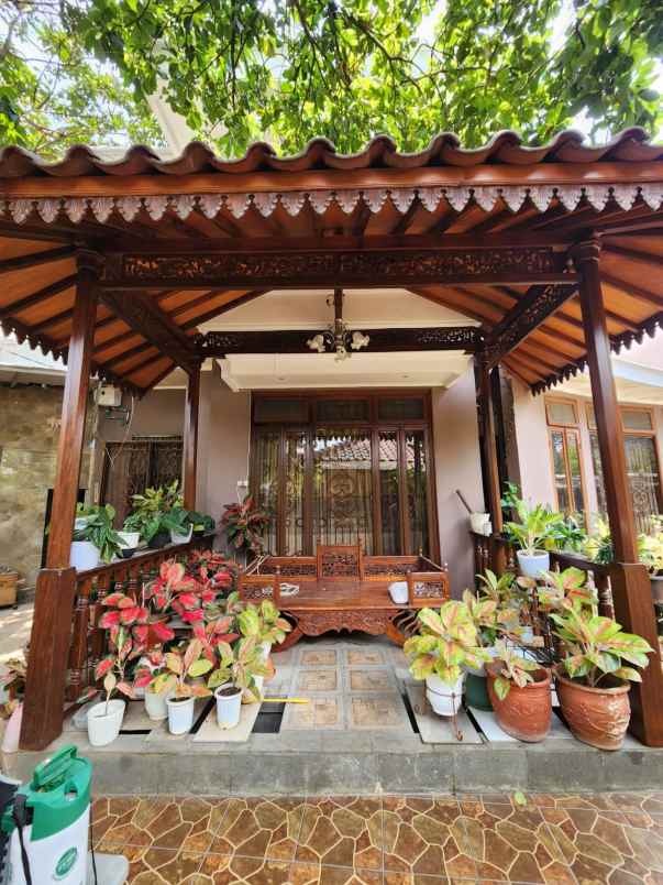 dijual rumah tanah kusir