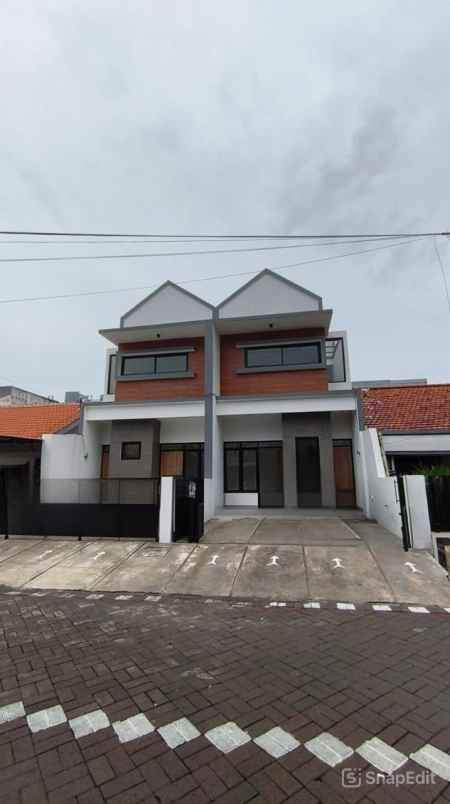 dijual rumah tenggilis mejoyo