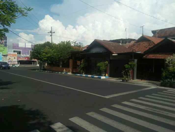 dijual rumah tepi jalan dekat rumah