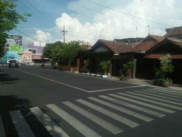 dijual rumah tepi jalan dekat rumah