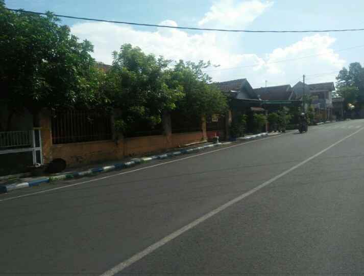 dijual rumah tepi jalan dekat rumah