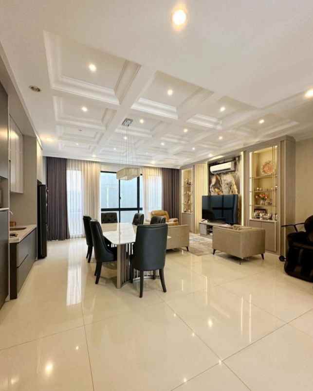 dijual rumah the mansion pakuwon indah