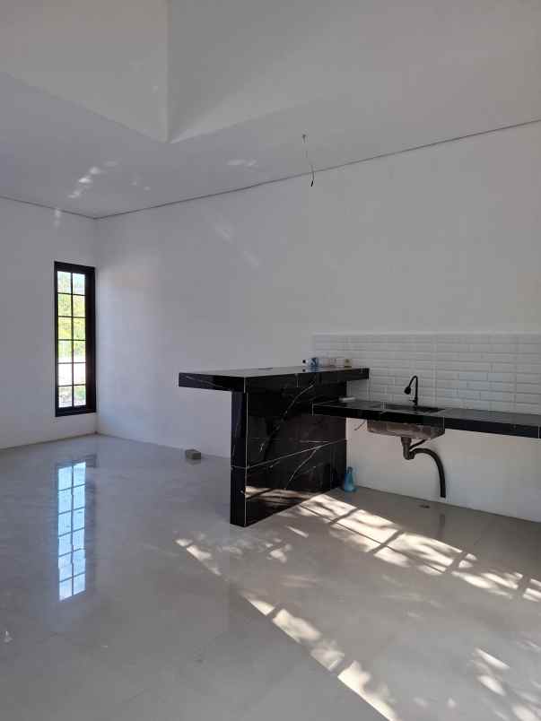 dijual rumah the villa arcadia