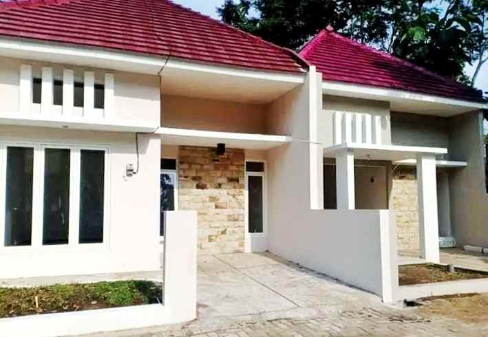 dijual rumah tlogowaru asri