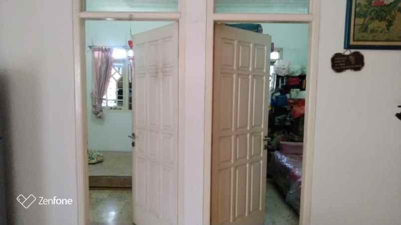 dijual rumah usaha ruko di 0 raya tropodo gedongan