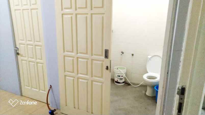 dijual rumah usaha ruko di 0 raya tropodo gedongan