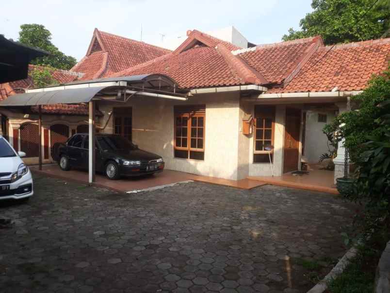 dijual rumah utan kayu utara