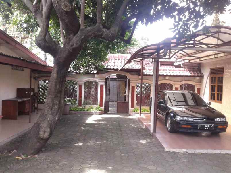 dijual rumah utan kayu utara