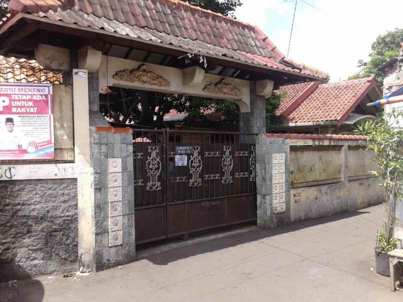 dijual rumah utan kayu utara