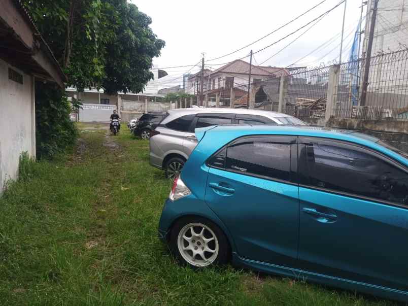 dijual rumah utan kayu utara