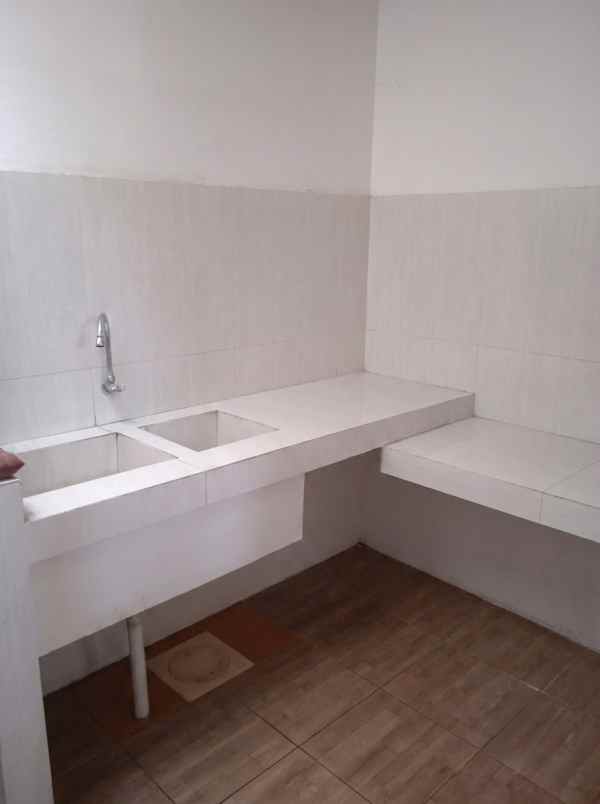 dijual rumah valencia icon puri surya jaya