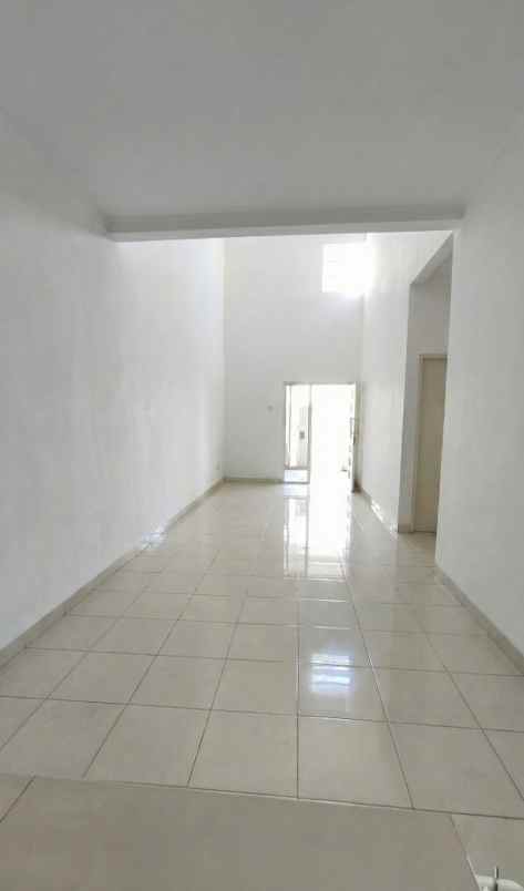 dijual rumah valencia icon puri surya jaya