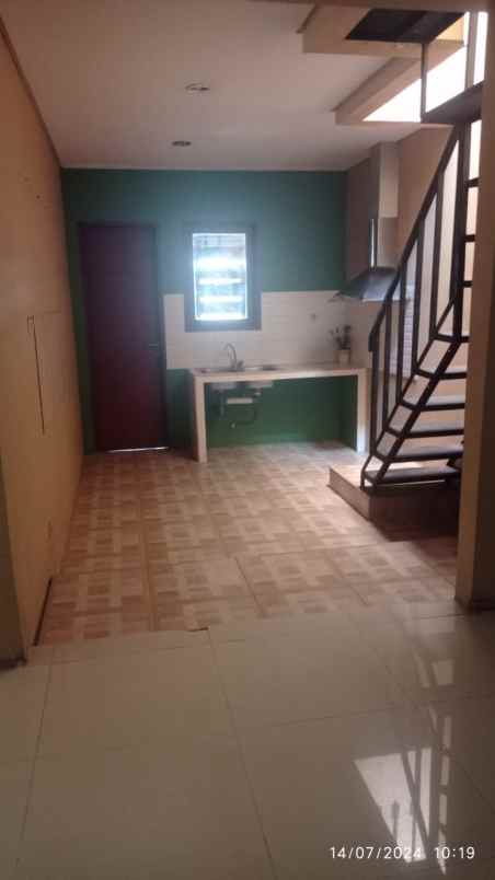 dijual rumah villa meutia kirana