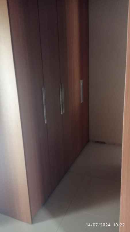 dijual rumah villa meutia kirana