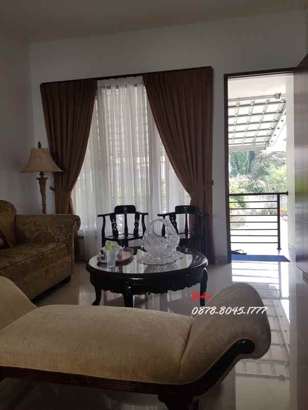 dijual rumah warung silah