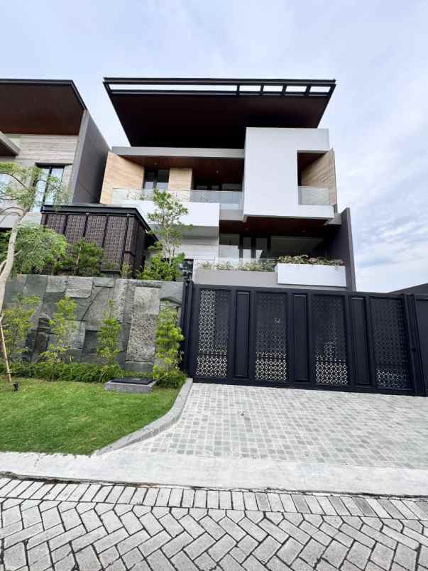 dijual rumah waterfront citraland