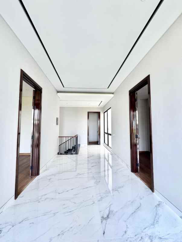 dijual rumah waterfront citraland