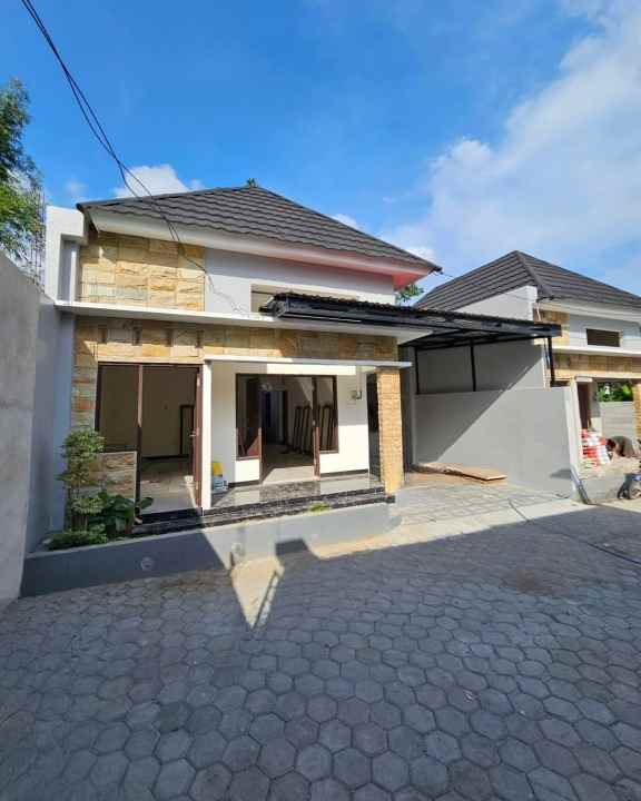 dijual rumah wedomartani ngemplak