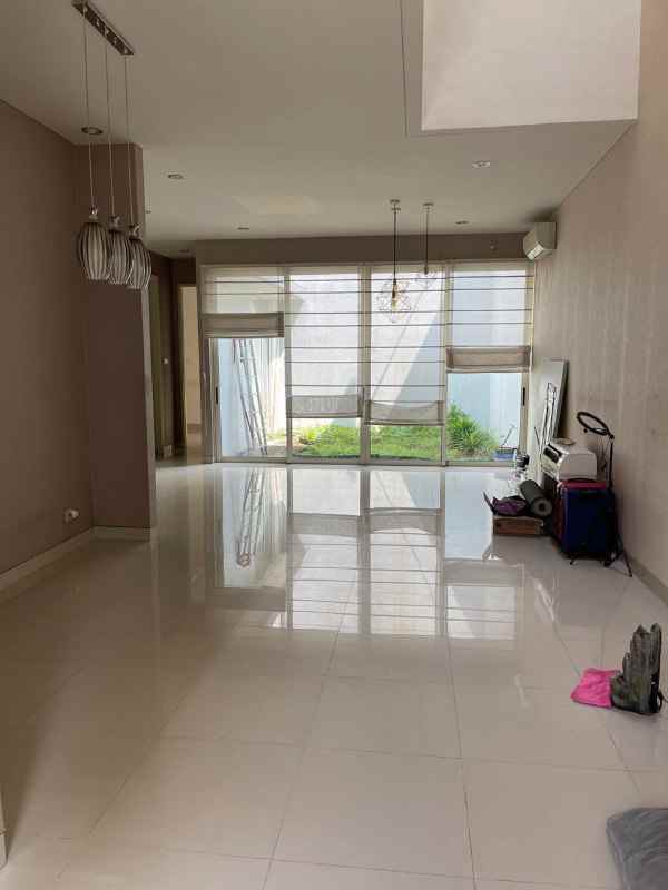 dijual rumah wisata bukit mas