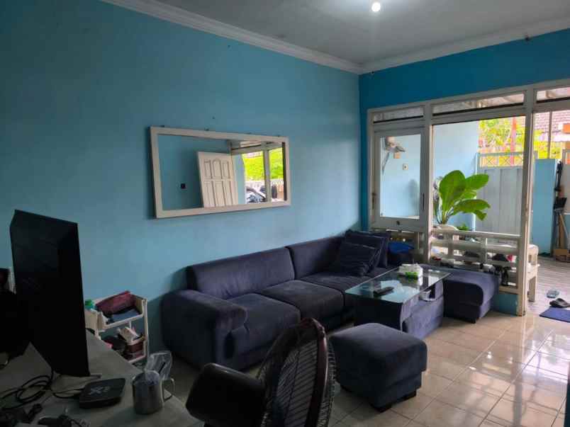 dijual rumah wisma lidah kulon