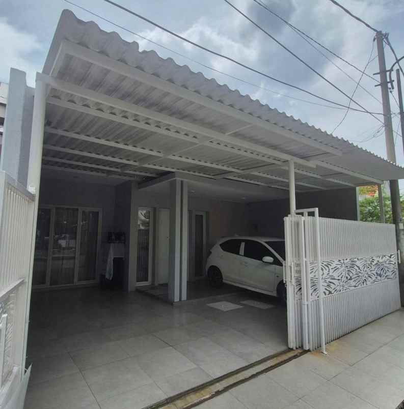 dijual rumah ykp medokan asri
