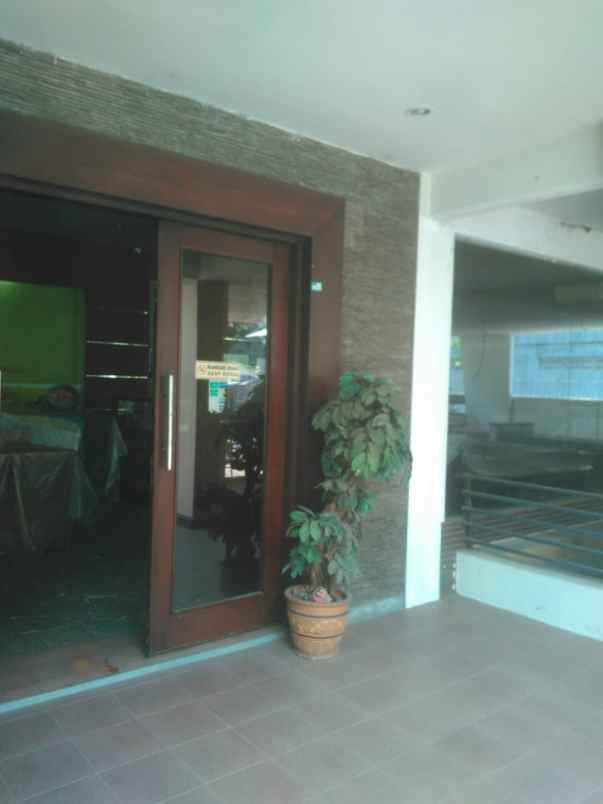 dijual sewa rumah untuk komersial