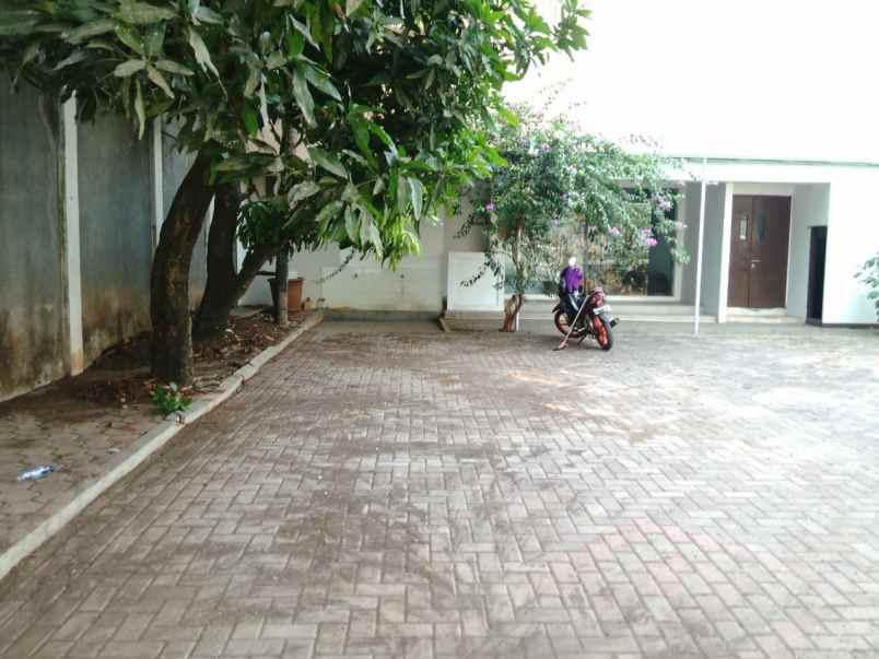 dijual sewa rumah untuk komersial