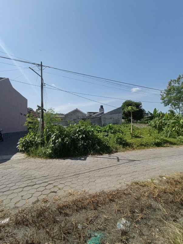 dijual tanah denokan