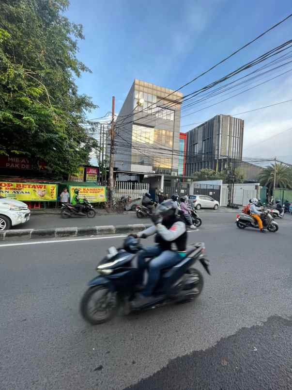 dijual tanah jalan raya kebayoran lama