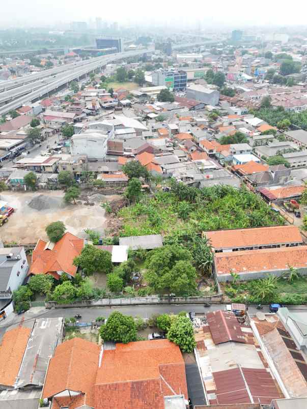 dijual tanah tol becak kayu