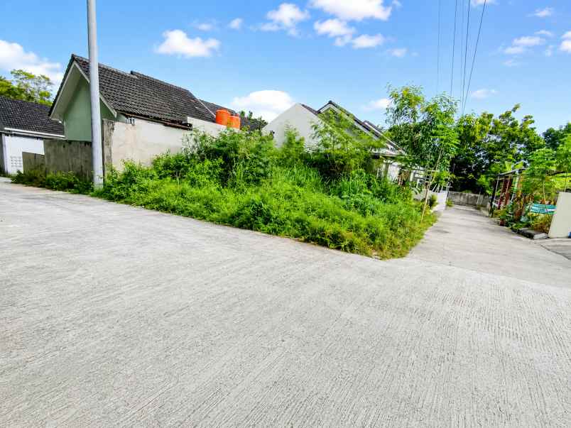 dijual tanah umy