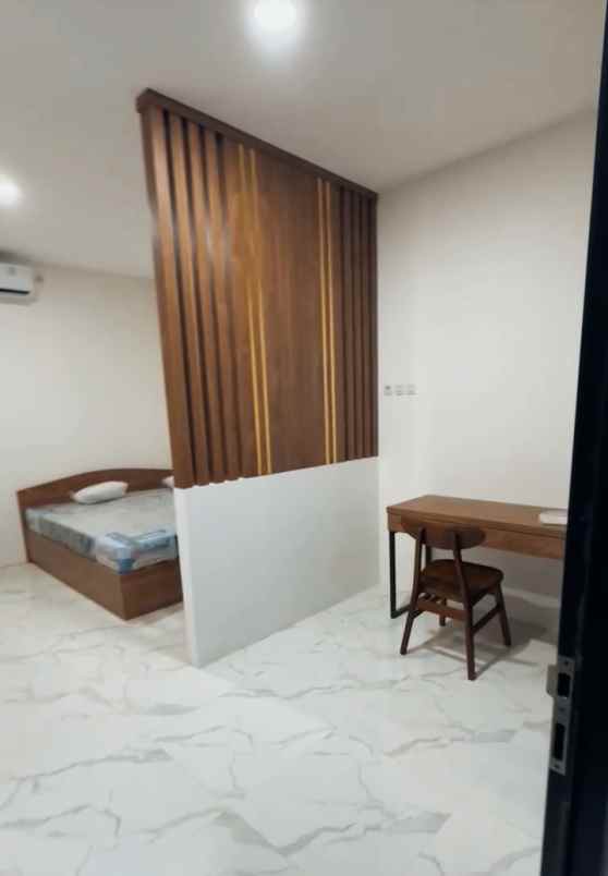 dijual unit villa timeless sevilla lokasi dekat uii