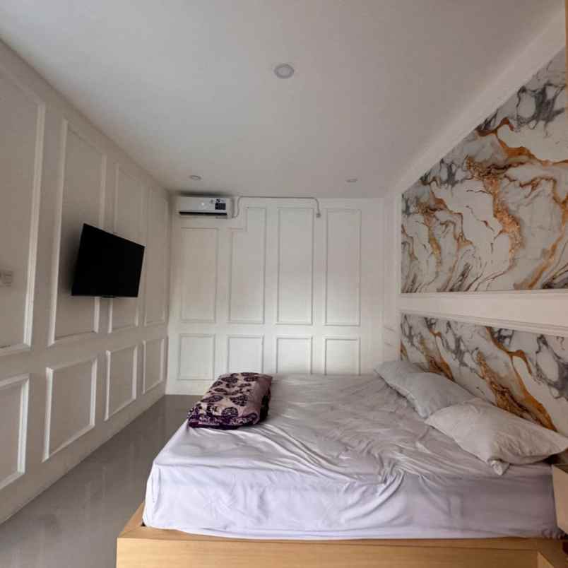 dijual villa buduk